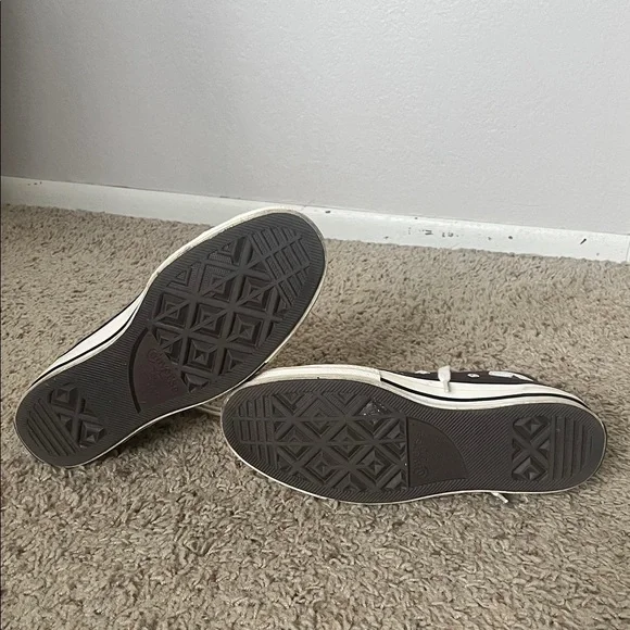 Converse High-Tops - Picture 5 of 11